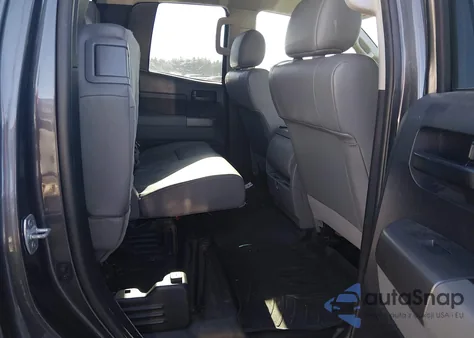 2013 Toyota Tundra Grade 4.6L V8 z USA, uszkodzony, nr VIN 5TFUM5F10DX044161